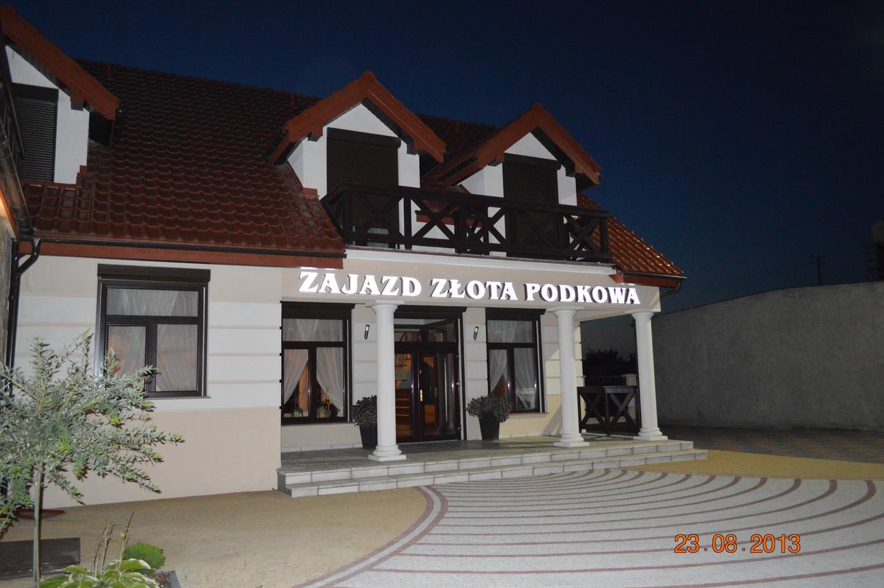 Zajazd Zlota Podkowa Hotel Wrocki ภายนอก รูปภาพ